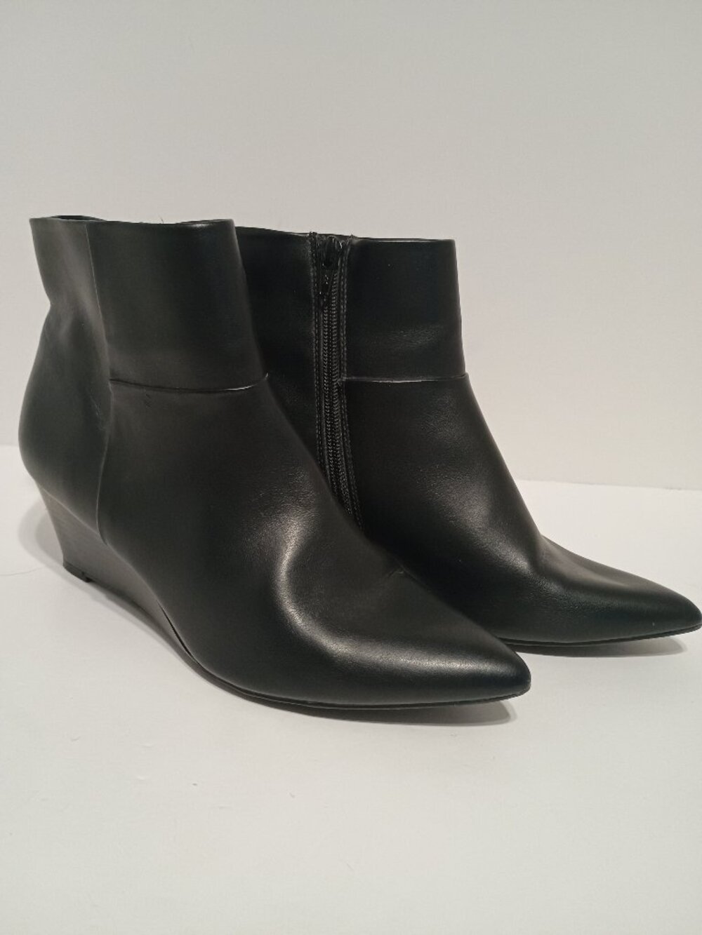 Ann Taylor Black Pointed Toe Wedge Ankle Boots Size 9M Side Zip Sleek Booties